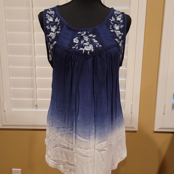 Xhilaration tunic size Medium - Picture 2 of 14